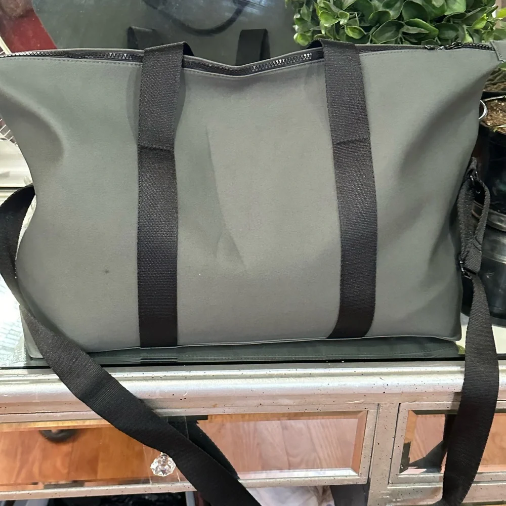 Coach - Picture 6 of 9